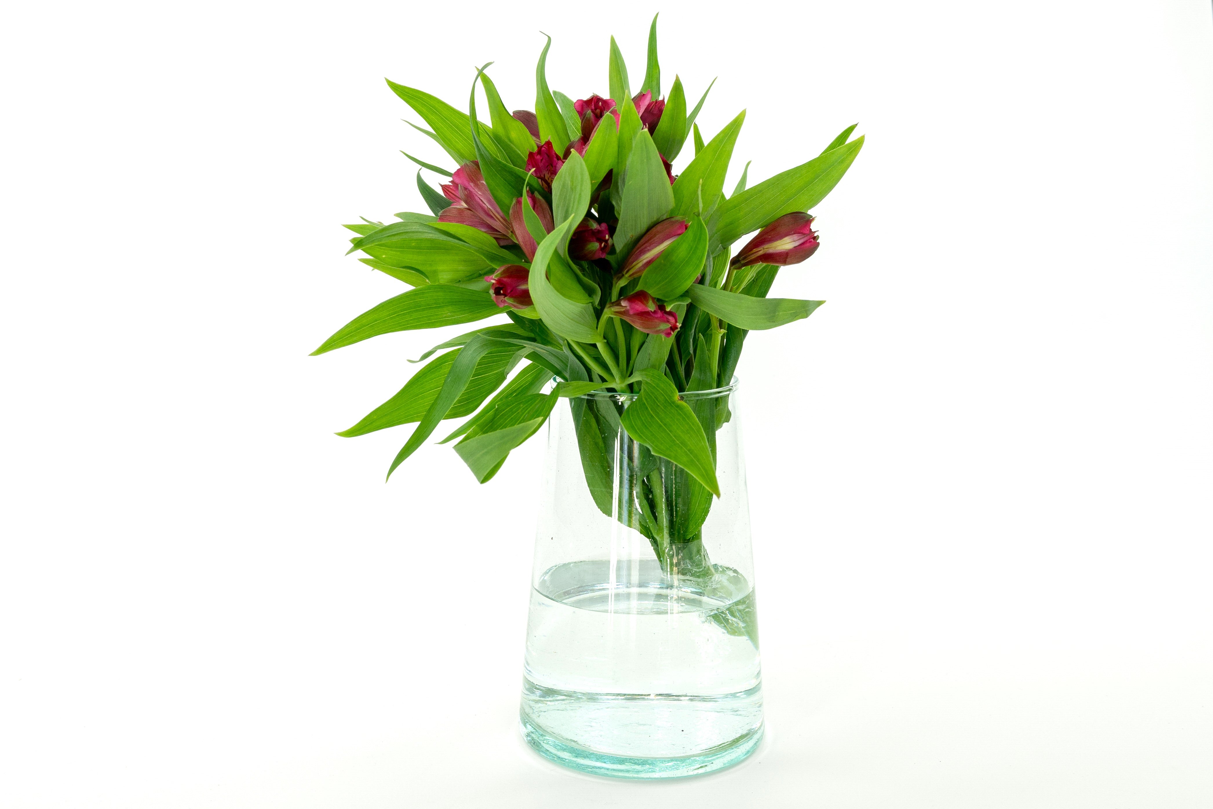 OUM GLASS VASE