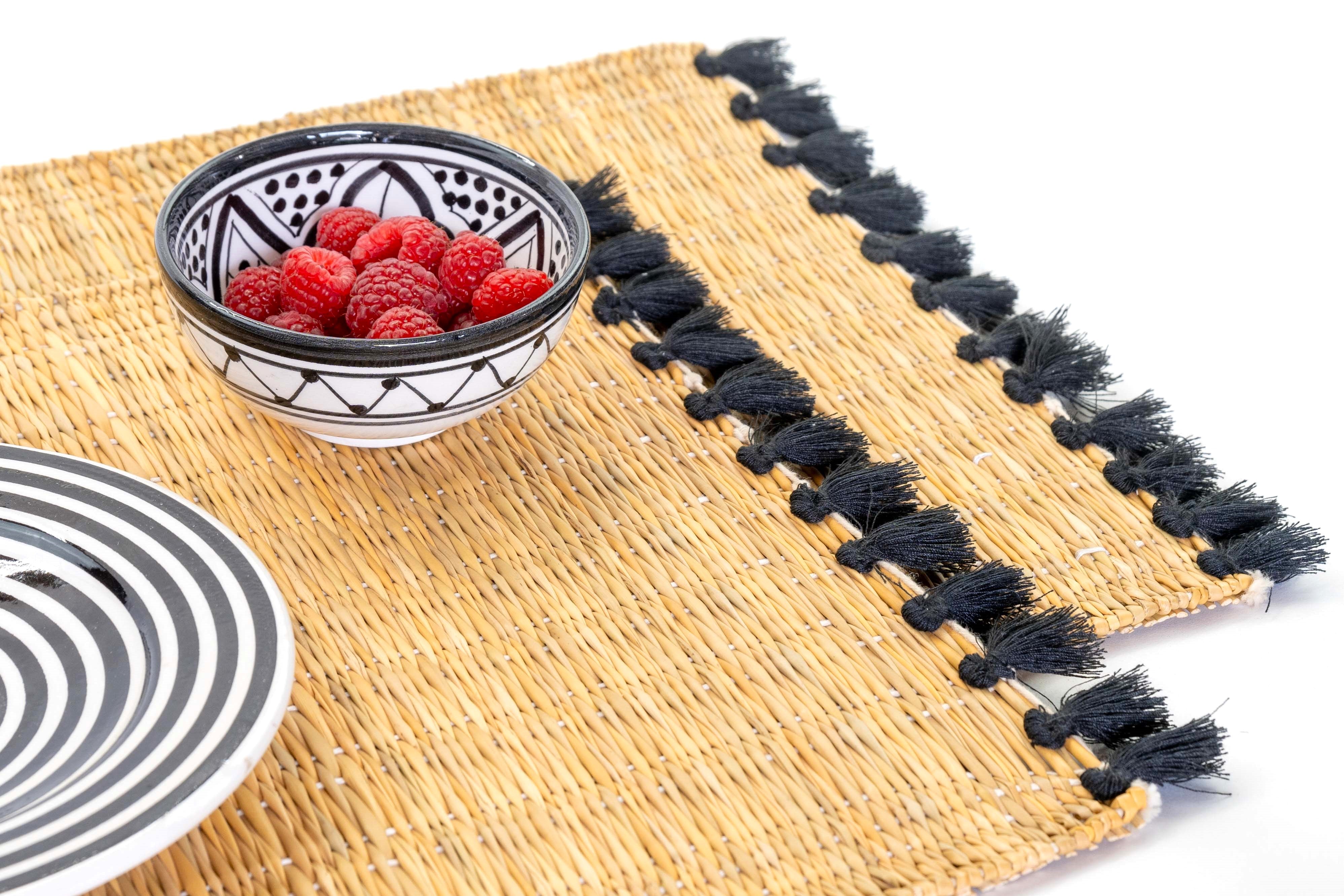 LOLA placemat with tassels BLACK-SET OF 2