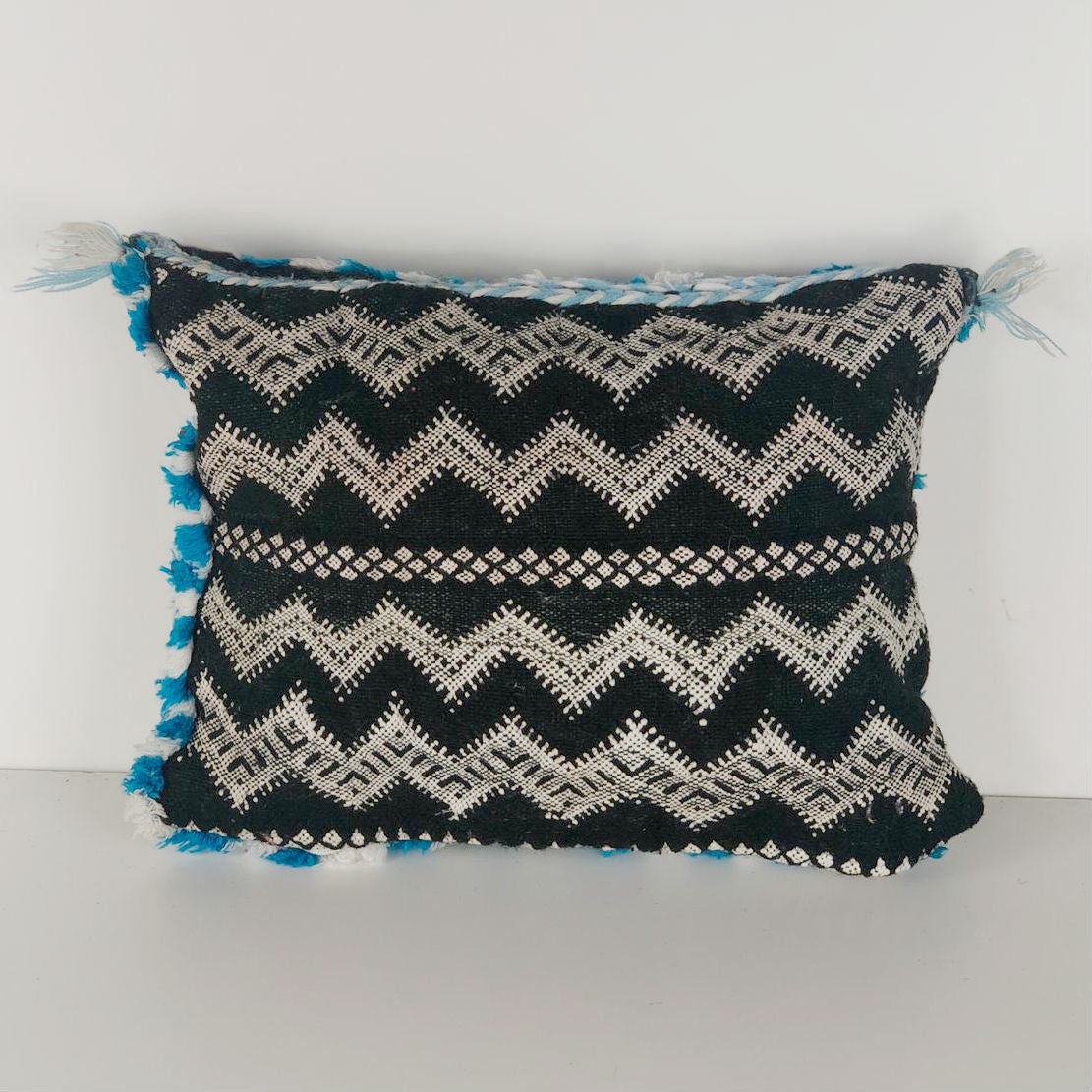 AMINA vintage kilim pillow cover