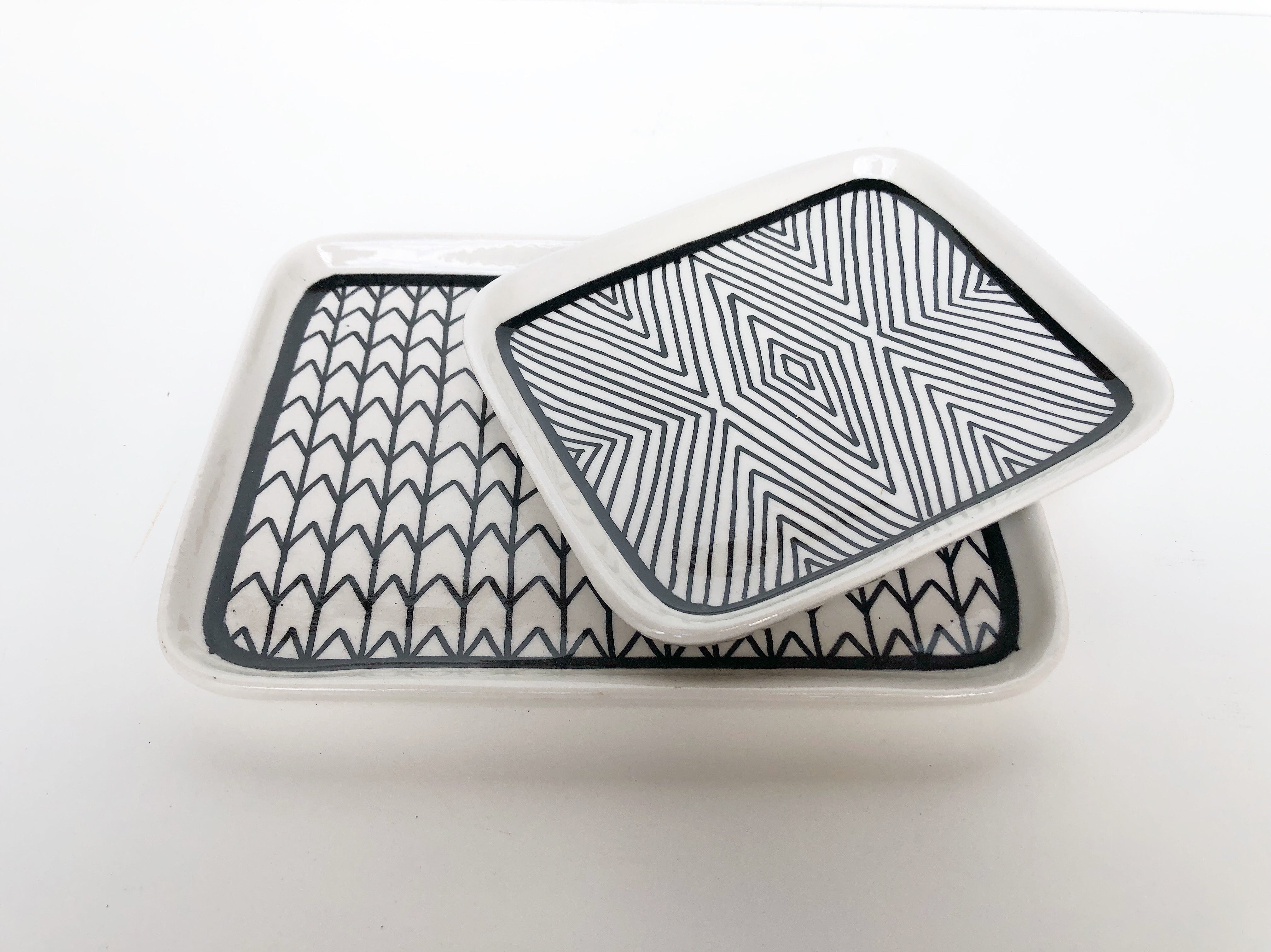 ZIG ZAG APPETIZER tray