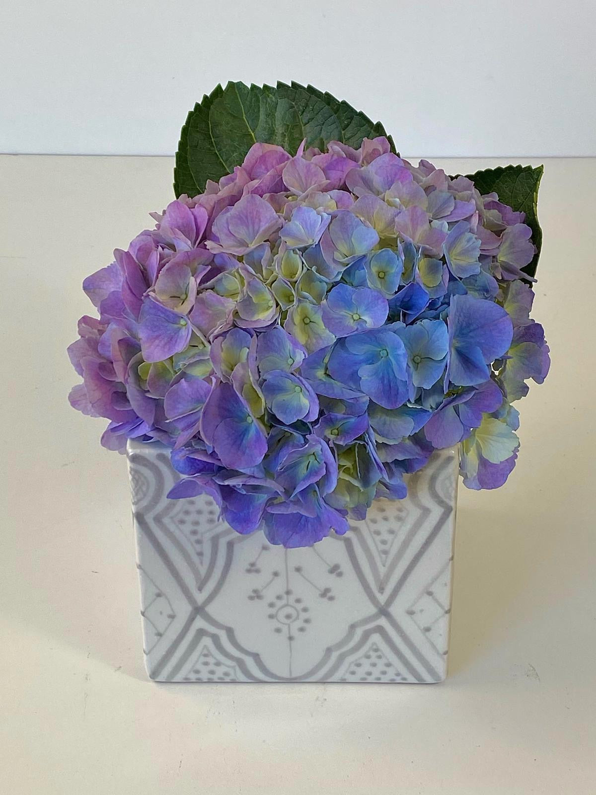 CUBIC planter GRAY