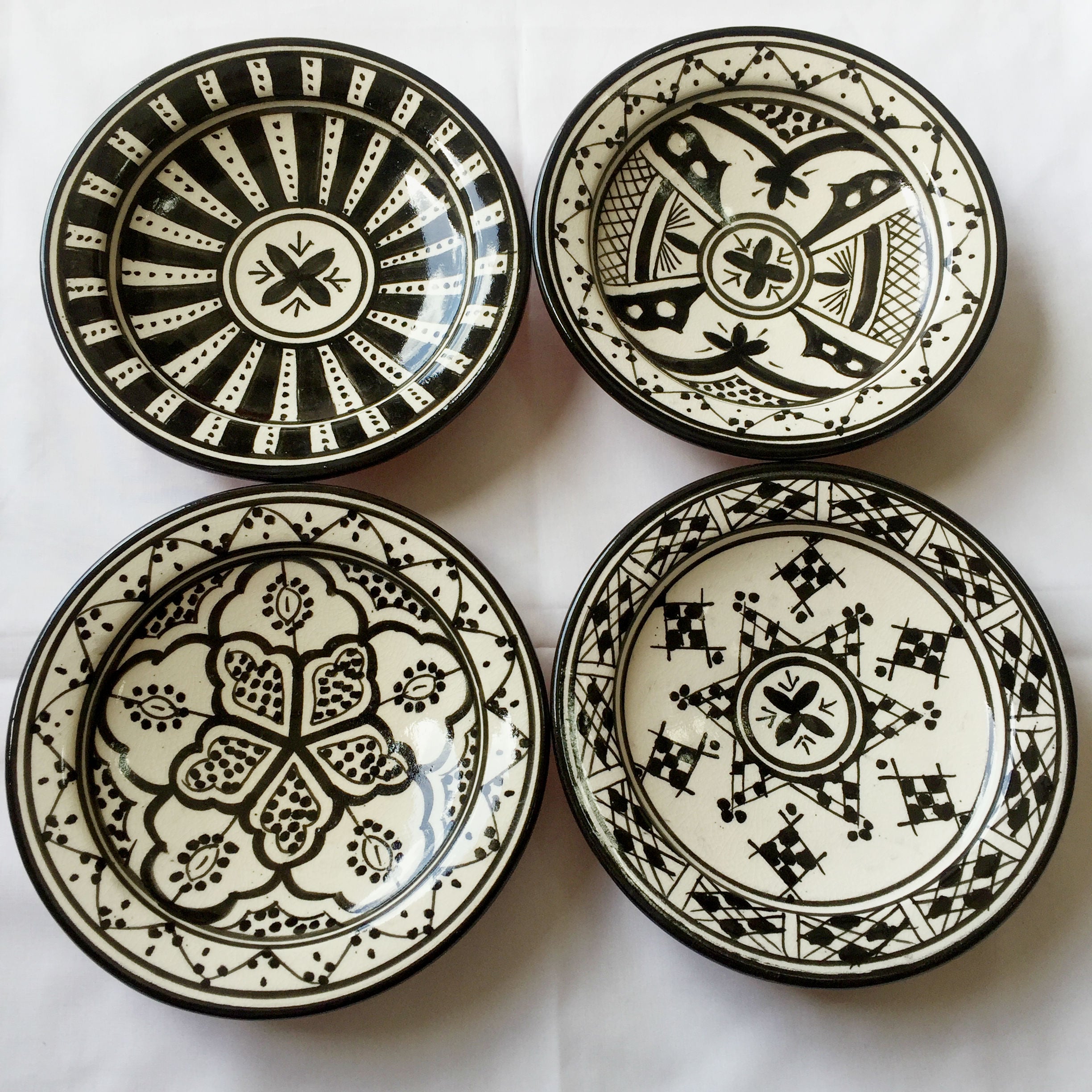 SAFI DINNER plates set of 4 BLACK