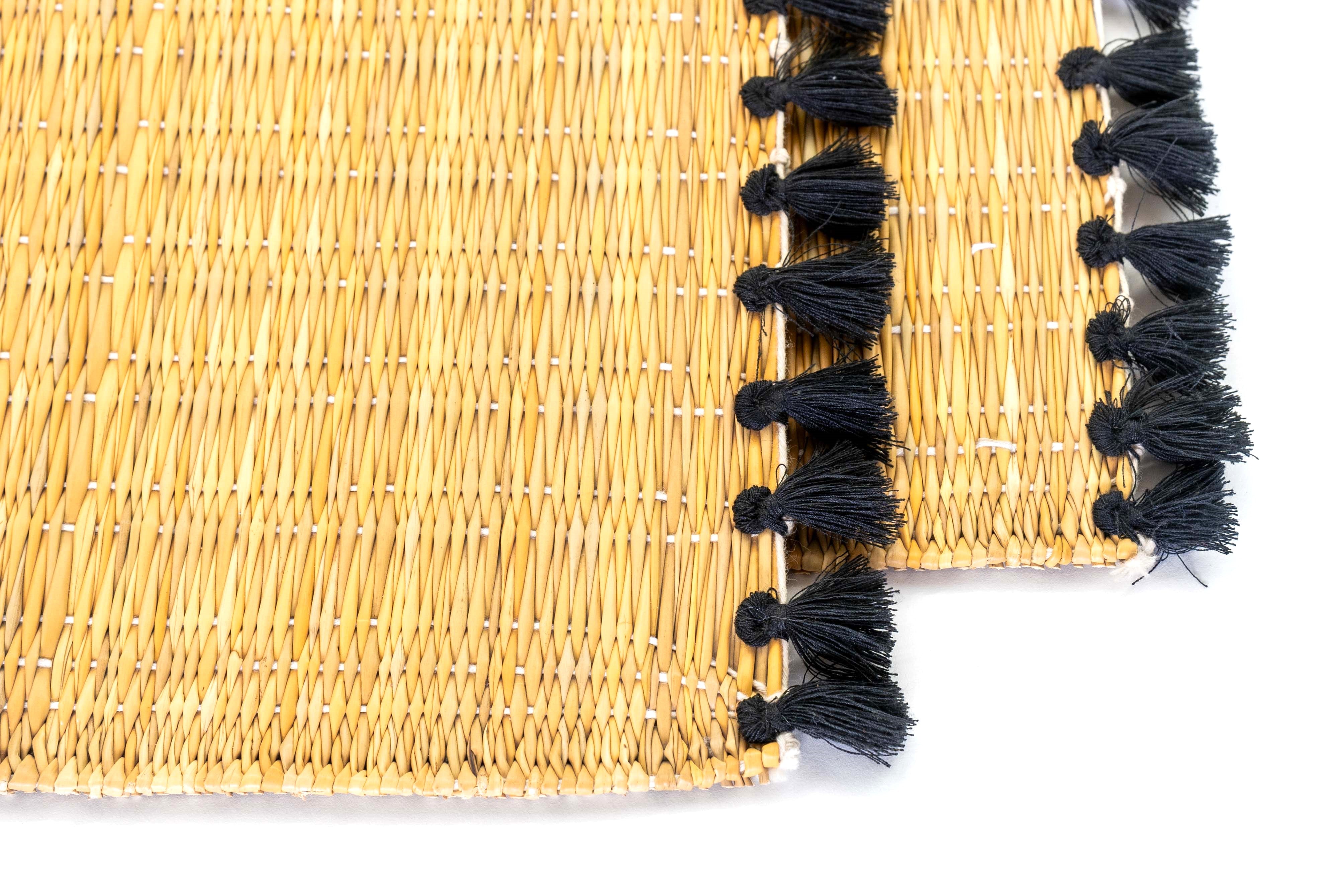 LOLA placemat with tassels BLACK-SET OF 2