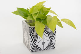 CUBIC planter BLACK