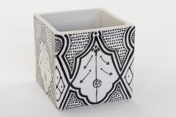 CUBIC planter BLACK