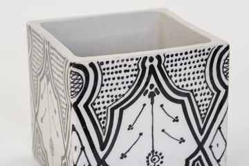 CUBIC planter BLACK