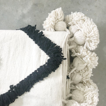 MAJID Moroccan pompom throw