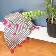 IRIS throw GRAY/WHITE/FUCHSIA