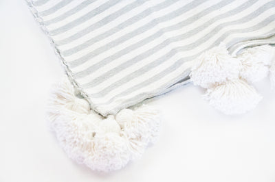 Iris Throw White Gray White Narrow - atelierBoemia - atelierboemia.com